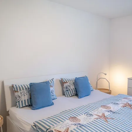 Strandnahe 1 דירהאגן